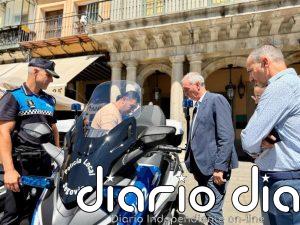 La Policía Local de Segovia incorpora a su parque cinco motos y un coche 4x4, con una inversión de 96.769 euros