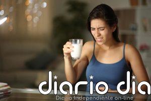 La razón por la que la leche puede sentarte peor por la noche que durante el día