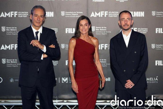 La Reina Letizia clausura el Atlàntida Mallorca Film Fest con la entrega del 'Master of Cinema' a Alexandre Desplat
