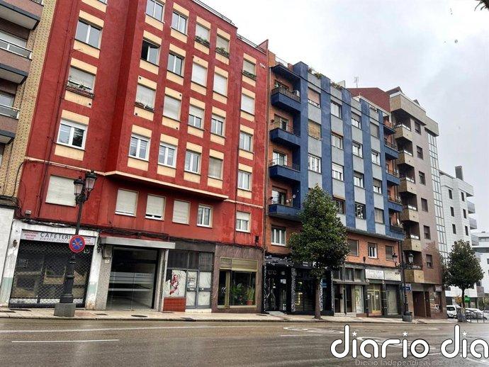 Las compraventas de vivienda caen un 4% en junio mientras las hipotecas crecen un 0,2%, según notarios