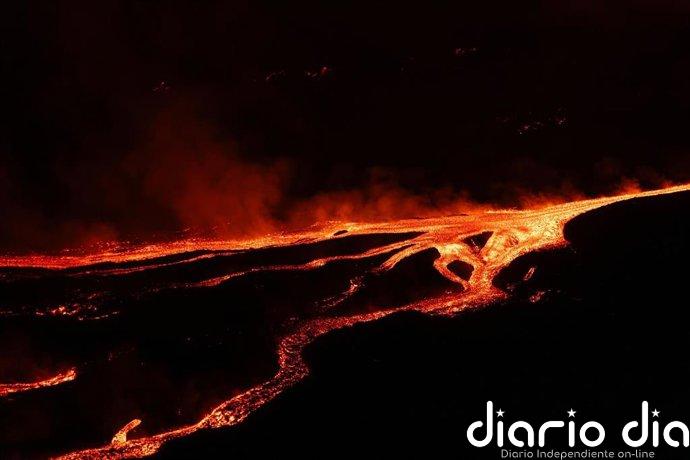 Las erupciones del Etna acumulan 1.000 vuelos cancelados en Sicilia y un impacto económico de 24 millones