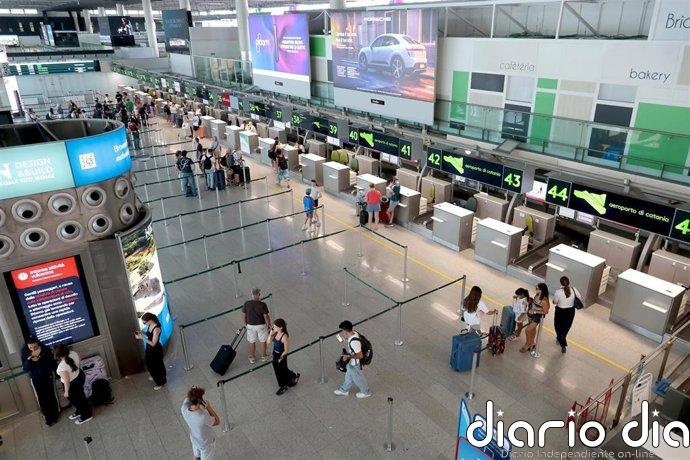 Las erupciones del Etna provocan en Catania el mayor impacto sobre el aeropuerto en los últimos 20 años