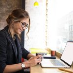 Las mujeres solo ocupan el 20 % de los 1,08 millones de empleos tecnológicos en España