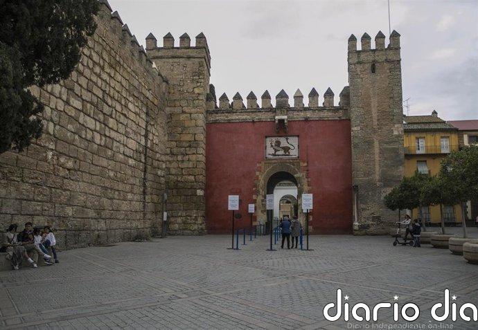 Licitada la concesión del servicio de tiendas oficiales y espacios de experiencia del visitante del Alcázar de Sevilla