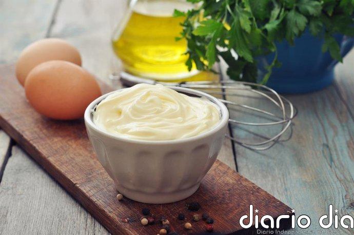 Los alimentos del verano que te pueden hacer acabar en Urgencias (y algunos están en casi todas las neveras)