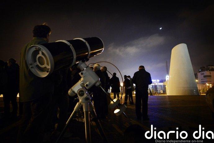 Los astrónomos de Baleares, listos para un eclipse solar tan "de película" como falto de "atractivo científico"