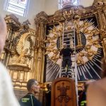 Los bomberos cumplirán con la tradición más castiza bajando el milagroso cuadro de la Paloma, de unos 100 kilos