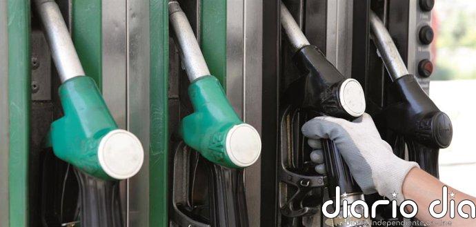 Los carburantes encadenan su quinta subida en pleno verano y acumulan un encarecimiento de casi el 20%