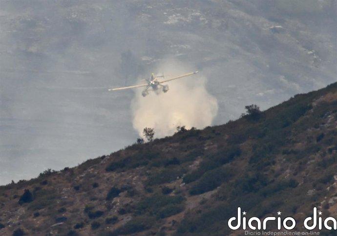 Los esfuerzos se concentran en el incendio de Tírig y se levanta el confinamiento en Sierra Engarcerán