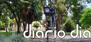 Los Museos de la Atalaya de Jerez recuperan un enigmático reloj victoriano del siglo XIX en sus jardines