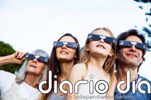 Los ópticos destacan la "elevada protección" que ofrecen las gafas adecuadas para observar un eclipse solar