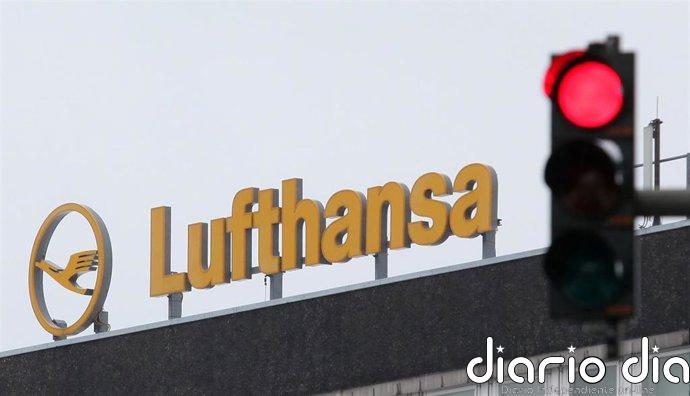 Lufthansa pierde 542 millones hasta junio tras el impacto del combustible y las huelgas y cae un 12% en Bolsa