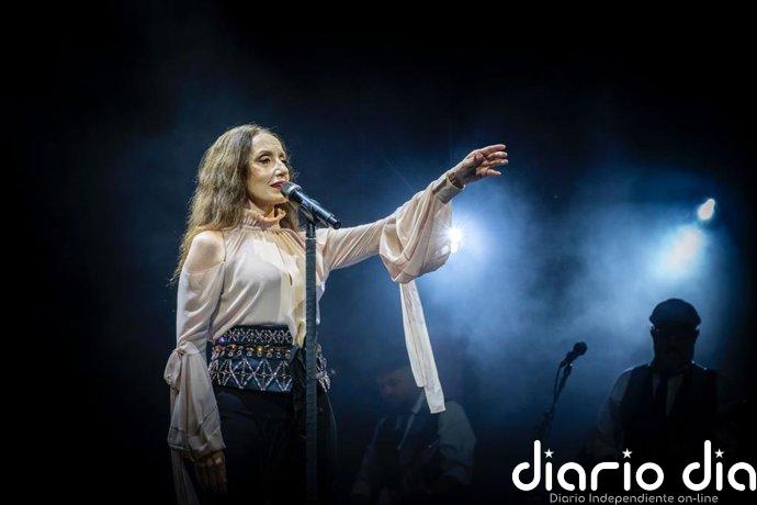Luz Casal despide por todo lo alto la 56 edición del Festival Internacional de Teatro, Música y Danza de San Javier