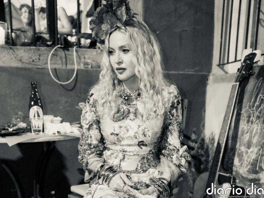 Madonna cumple 68 años y lo celebra en Grecia con un espectacular 'look' de diva hecho con cristales