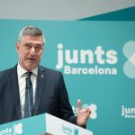 Martí (Junts) lamenta la "inacción" de Collboni sobre locales que incumplen la normativa lingüística
