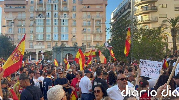 Más de 2.000 ceutíes se manifiestan a las puertas de Delegación del Gobierno por la "inacción" en la crisis migratoria