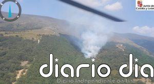 Más de una veintena de medios aéreos y terrestres trabaja para extinguir un incendio en Quisicedo (Burgos)