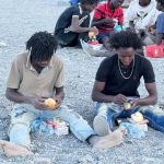 Migraciones afirma que ningún migrante en Ceuta se va a quedar sin ayuda humanitaria y reparte más de 2.500 kits diarios