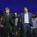 Milei tilda nuevamente a Lula de "ladrón" y aboga por que Brasil "se pinte de azul" por "el bien" de los brasileños