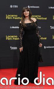 Monica Bellucci vuelve a dejarnos sin palabras a sus 61 con el vestido más sensual del Festival de Locarno