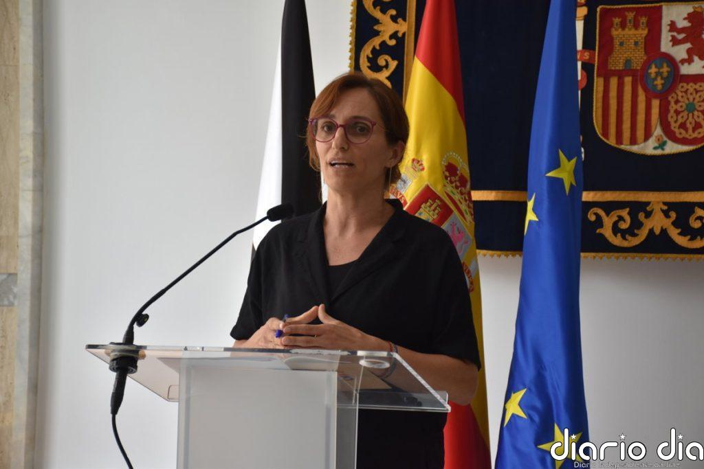 Mónica García niega "colapso sanitario" en Ceuta y ve riesgo en la salud pública por el hacinamiento de migrantes