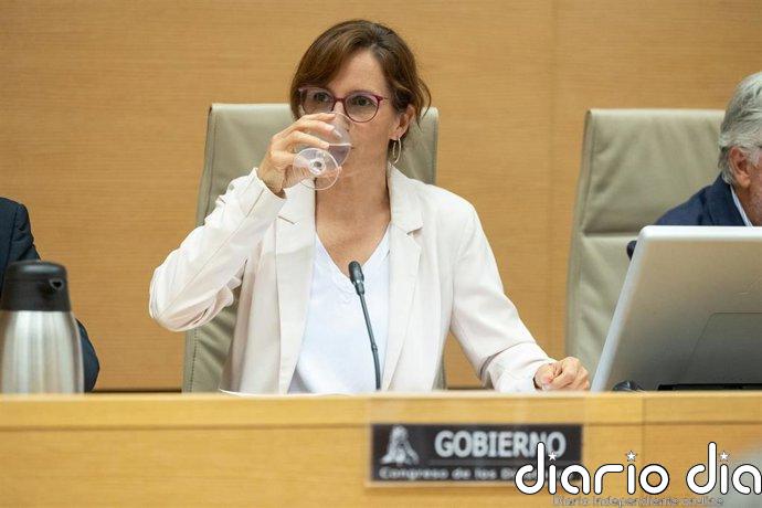 Mónica García niega que los migrantes llegados a Ceuta traigan enfermedades y apunta al hacinamiento