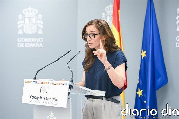 Mónica García reprocha a Ayuso dedicarse a "hacer negocio y no política" y ve al PP "cansado" tras la polémica del ático