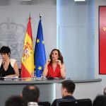 Mónica García y Elma Saiz comparecerán en el Congreso el 27 y 28 de agosto para explicar la situación en Ceuta
