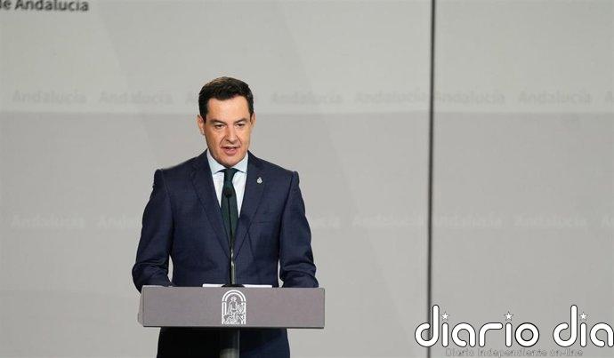 Moreno pide extremar la precaución ante la evolución del incendio de Niebla (Huelva): "La seguridad es lo primero"