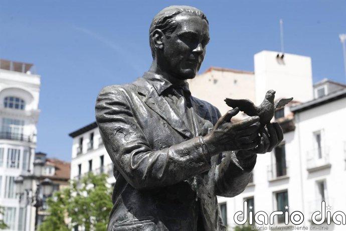 Moreno reivindica el legado de Lorca en el 90 aniversario de su asesinato:"Leer su obra es conocer el alma de Andalucía"