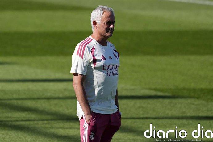 Mourinho: "Hacer algunas cosas mal me permiten pensar en conjunto con los jugadores"