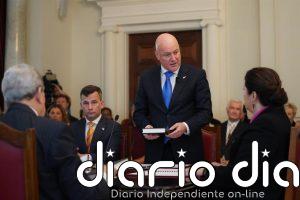 Nueva Zelanda plantea prohibir el uso de redes sociales a menores de 16 años