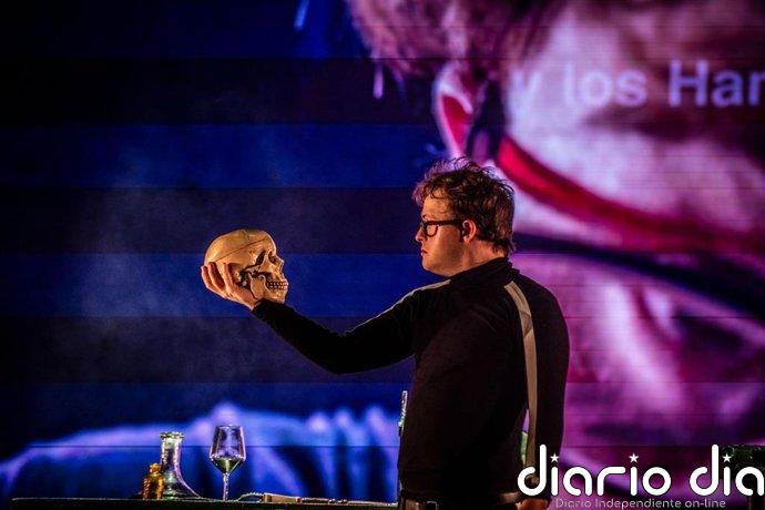 Ocho Hamlets y un San Javier rendido ante Teatro La Plaza