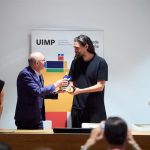 Óliver Laxe recibe con "especial ilusión" el XVII galardón a la 'Cinematografía' de la UIMP por su trayectoria