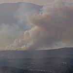 Ordenan evacuar una urbanización en La Adrada (Ávila) por una reactivación en Burgohondo