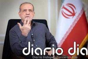 Pezeshkian reconoce una "muy difícil" comunicación con Mojtaba Jamenei