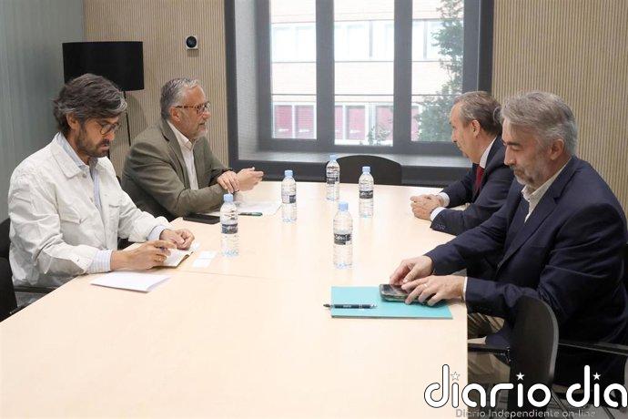 Pollán aborda con Consejo Comarcal del Bierzo y Fundación Personas vías de colaboración