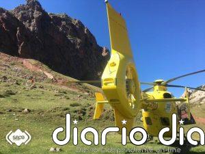 Rescatado ileso un senderista que quedó enriscado cerca de la Cueva del Tinganón, en Ribadesella