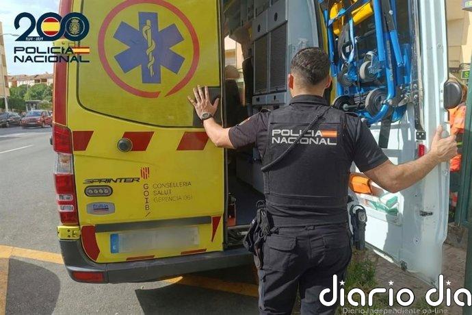 Roba la cartera a un paciente en un hospital y en su huida agrede a dos sanitarias
