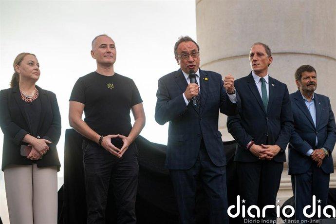 Rull clausura el acto en Barcelona de conmemoración de los 35 años de la independencia de Ucrania