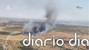 Siete medios, dos aéreos, trabajan en apagar el incendio declarado en Malpica de Tajo, que escala a Nivel 1
