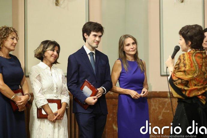 Sonsoles Ónega, emocionada y orgullosa en el homenaje póstumo a su padre en Lugo