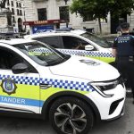 Sorprendido un joven de 20 años por conducir en sentido contrario, sin luces y sin carné