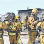 Sucesos.- Controlado el incendio en un local de Villena con daños materiales que ha afectado al piso superior