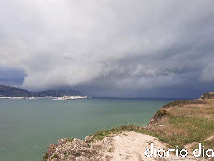 Temperaturas veraniegas y amplia nubosidad este domingo en Euskadi