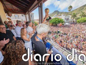 Tenerife homenajea el "esfuerzo y la humildad" de Pedri tras su reciente proclamación como campeón del mundo