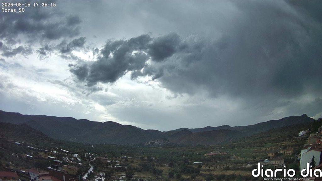 Tormentas torrenciales dejan 186 l/m2 en Bejís, granizo y vientos de más de 100 km/h