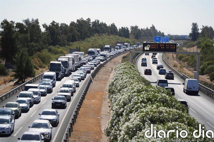 Toscano pide "prudencia al volante" ante los 289.000 desplazamientos previstos en Sevilla por el puente del 15 de agosto