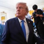 Trump asegura que EEUU tiene el "control total" del estrecho de Ormuz