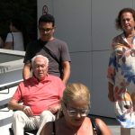 ¡Última hora! Curro Romero abandona el hospital tras su ingreso de urgencia por neumonía